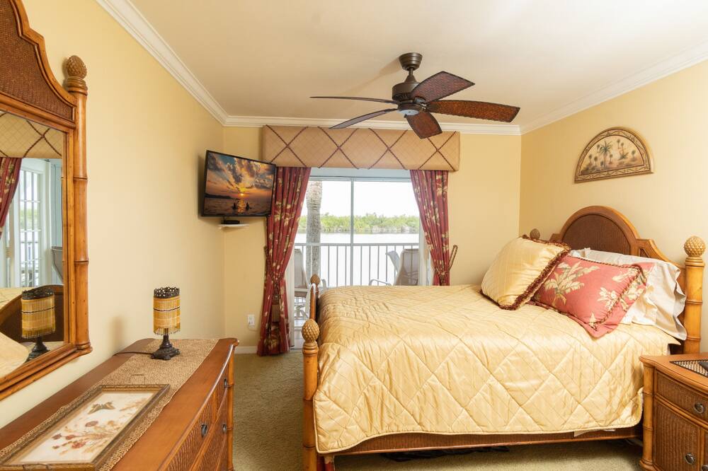 Photo of Bedroom in Hammock Bay