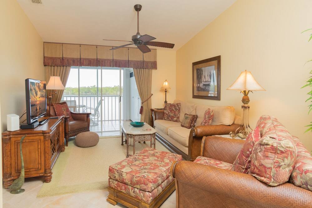 Photo of Livingroom in Hammock Bay