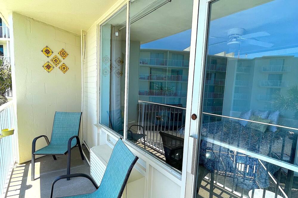 Photo of Patio Balcony in Bostwick Park
