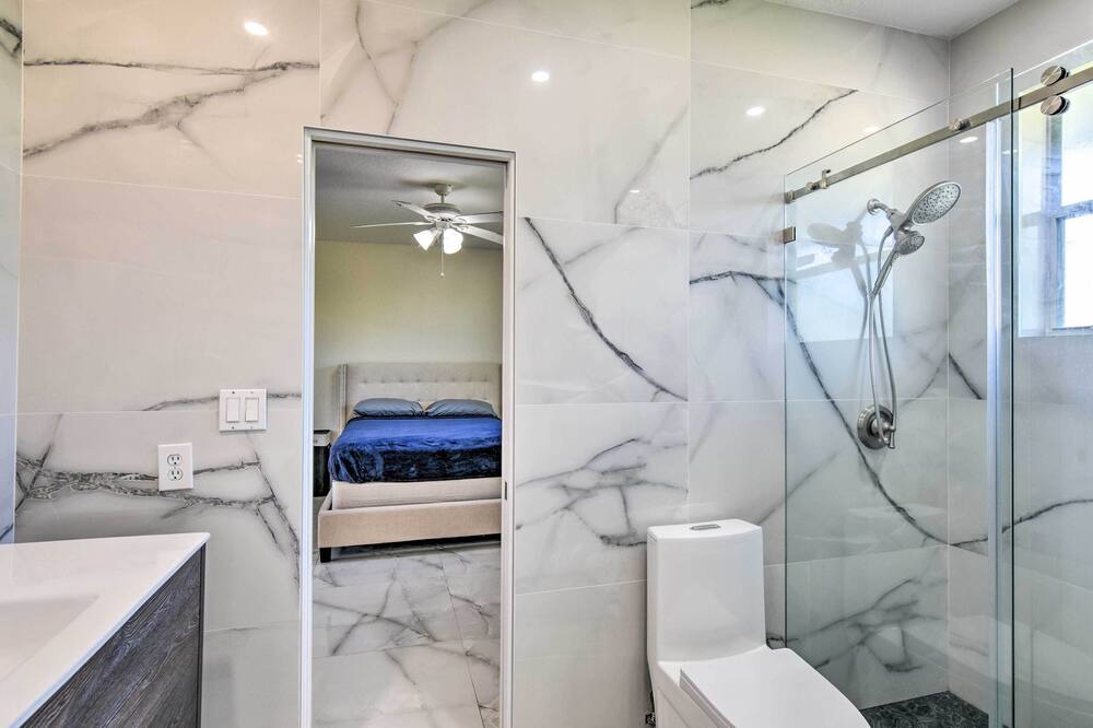 Photo of Bathroom in Southwest Ranches