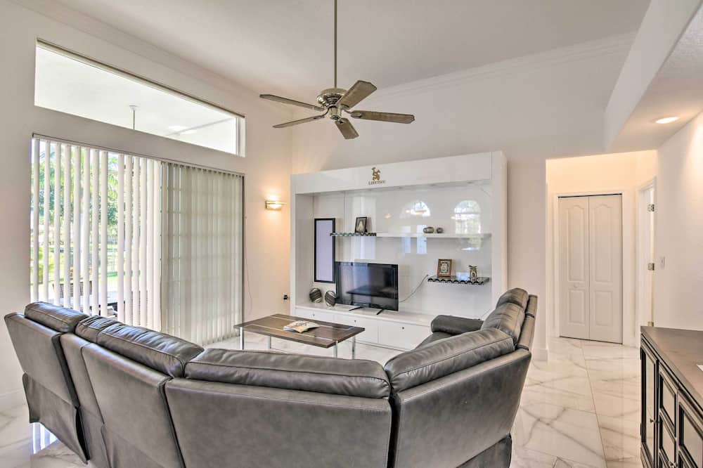 Photo of Bedroom in Southwest Ranches