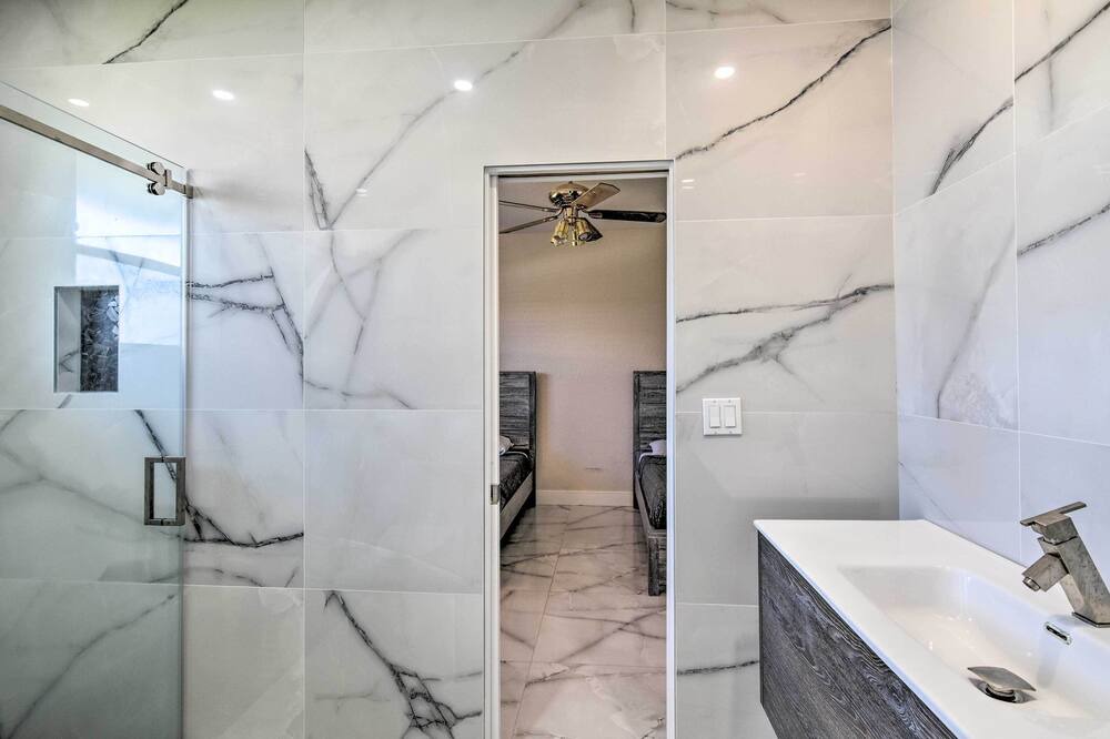 Photo of Bathroom in Southwest Ranches