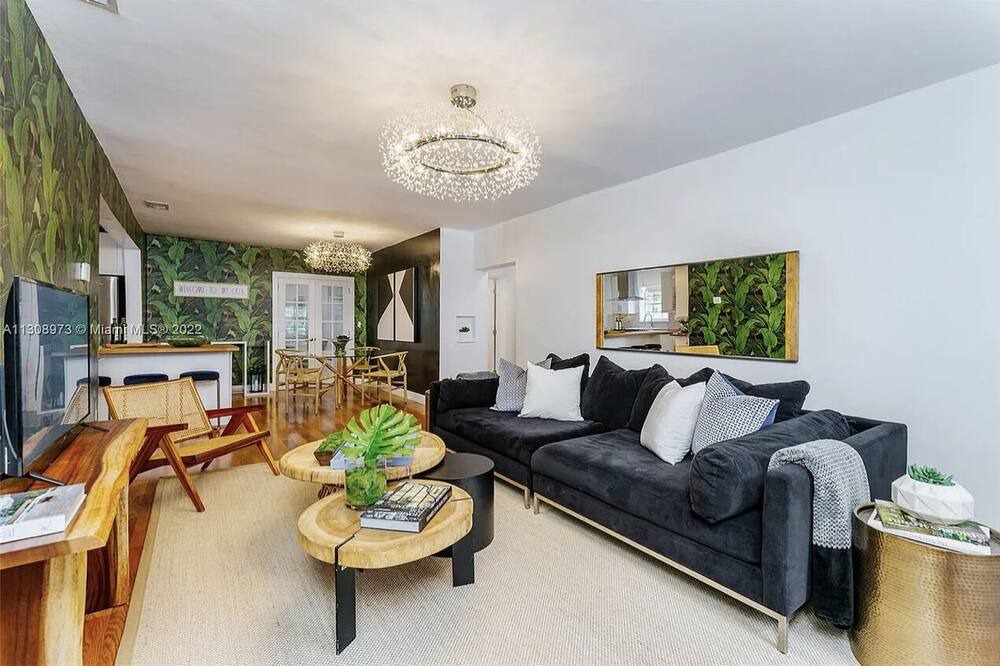 Photo of Livingroom in El Portal