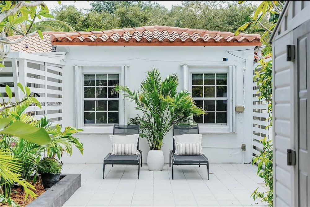 Photo of Patio Balcony in El Portal