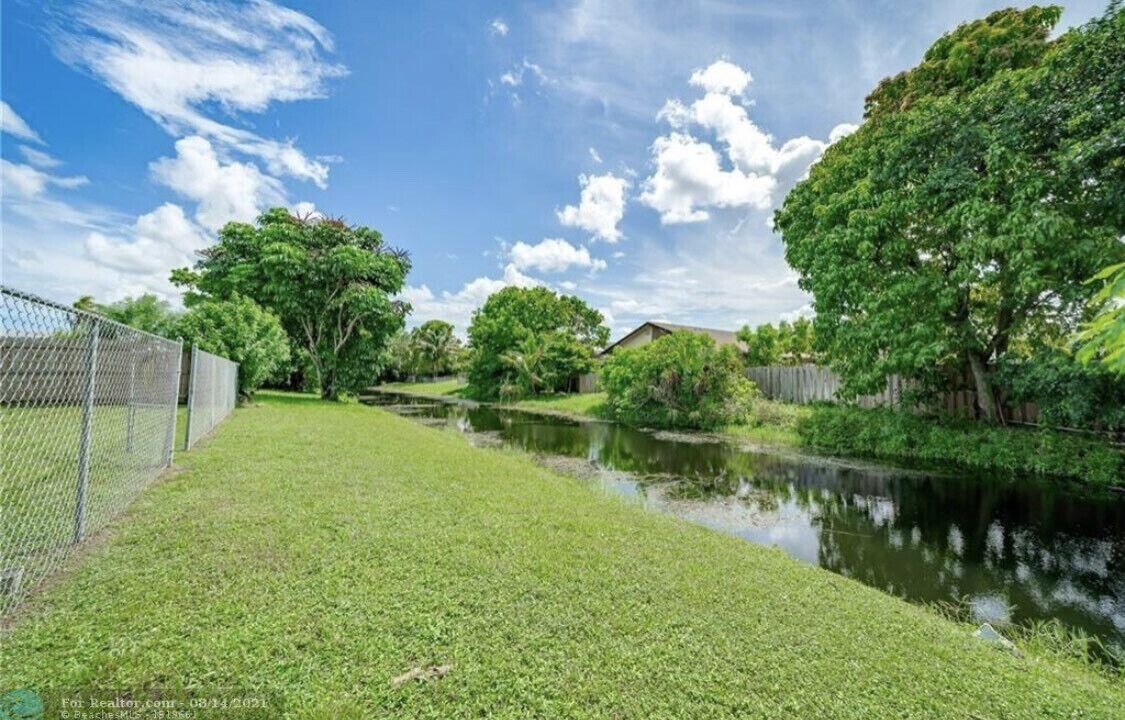 Photo of Outdoor in North Lauderdale