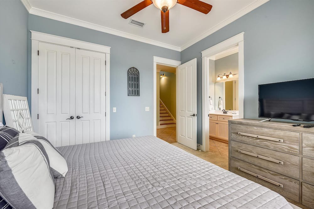 Photo of Bathroom in Silver Sands Beach