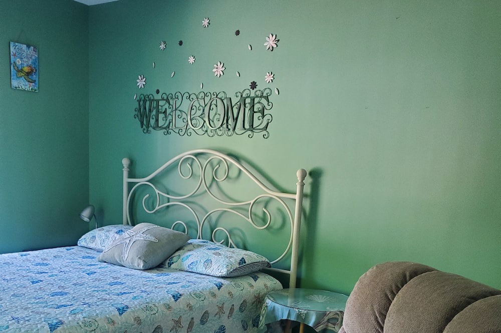 Photo of Bedroom in Magnolia Bluffs