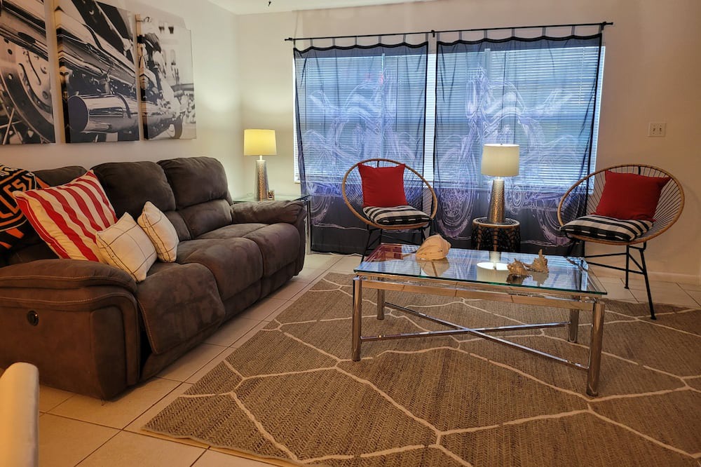 Photo of Livingroom in Fort Pierce