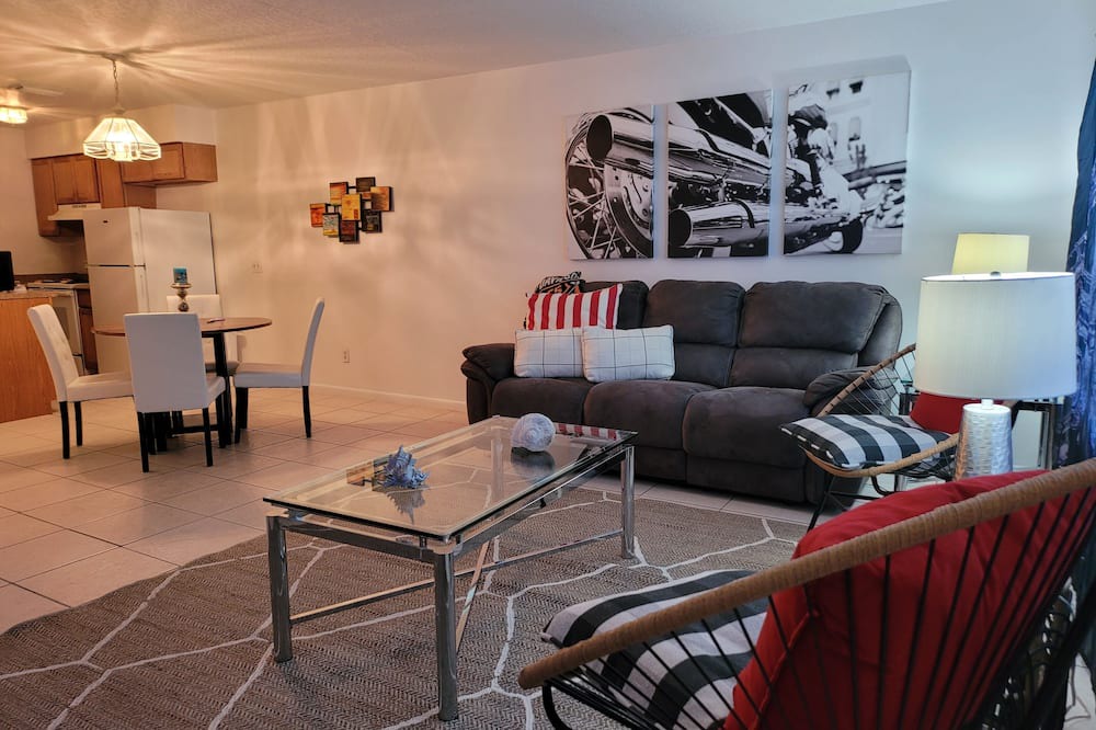 Photo of Livingroom in Fort Pierce