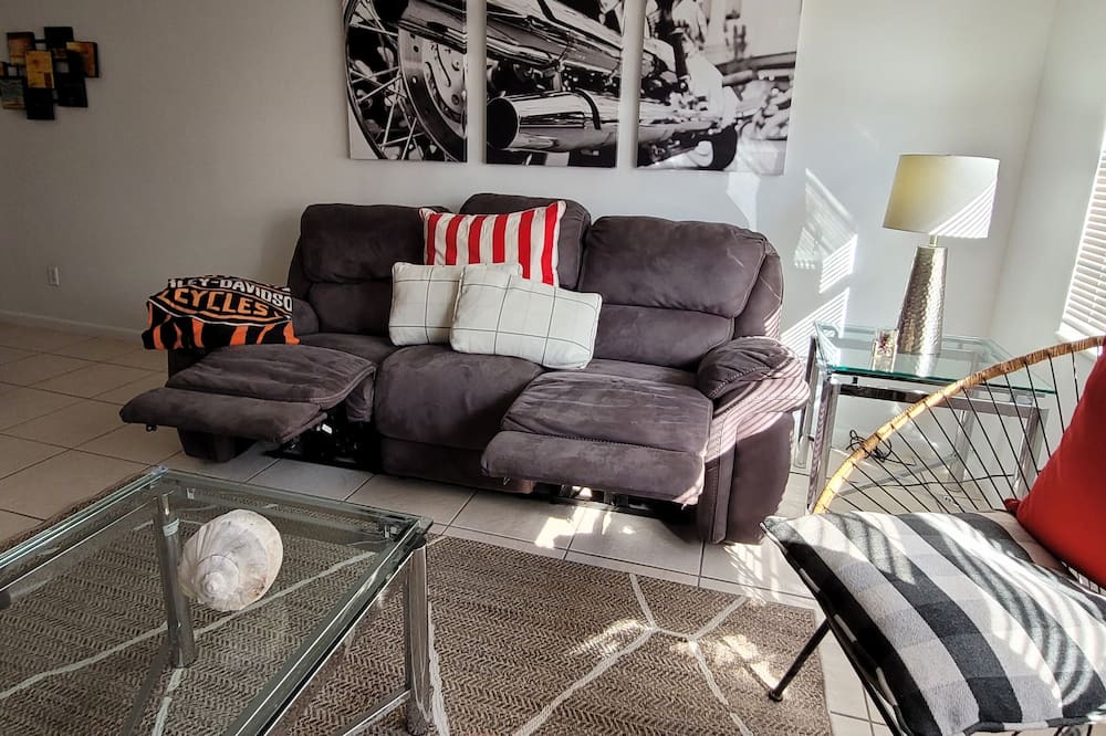 Photo of Livingroom in Fort Pierce