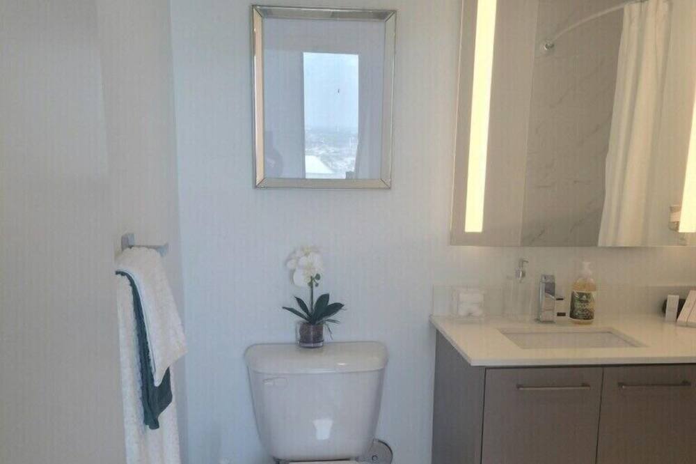Photo of Bathroom in Downtown Miami