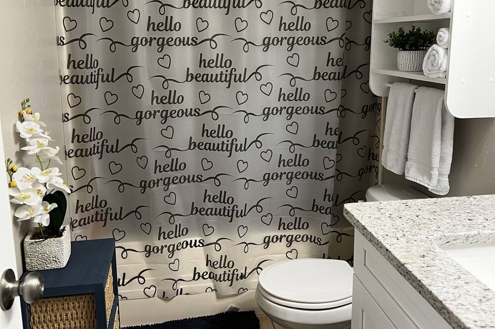 Photo of Bathroom in Candler