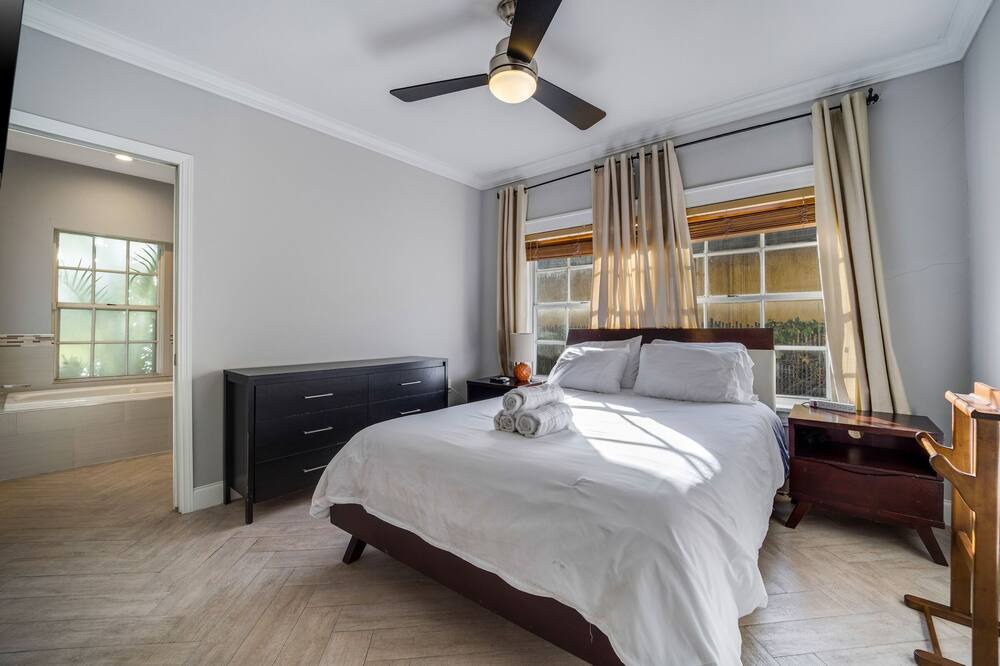 Photo of Bedroom in The Roads