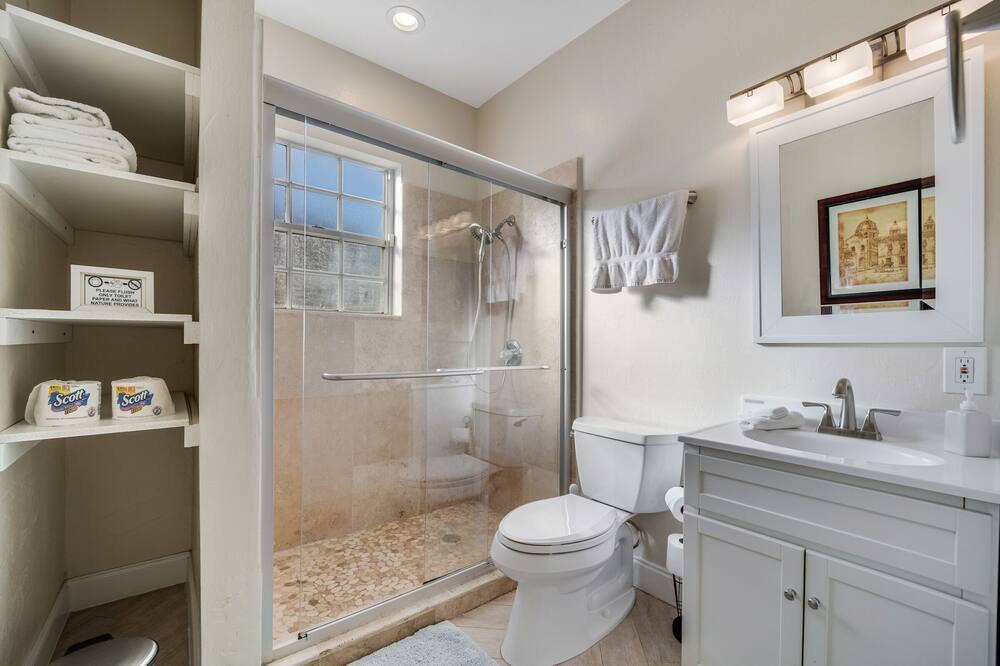 Photo of Bathroom in The Roads