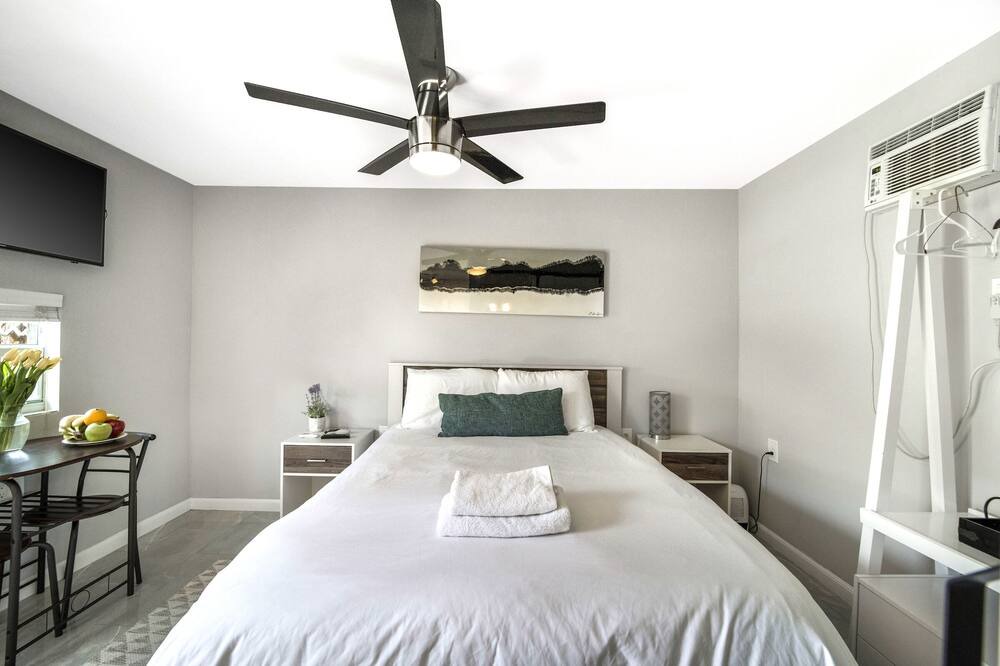 Photo of Bedroom in The Roads