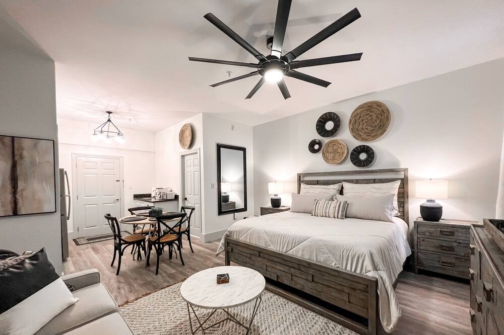 Photo of Bedroom in Seacrest Beach
