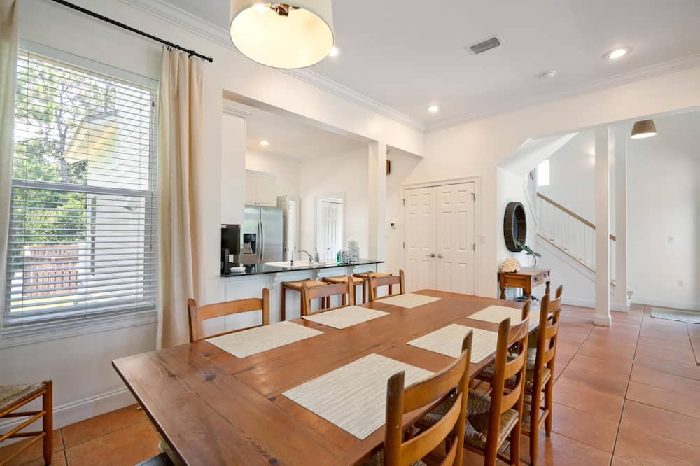 Photo of Kitchen in Sugarwood Beach