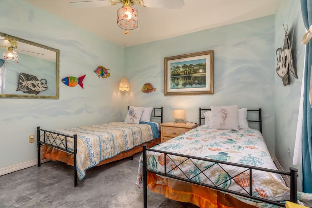 Photo of Bedroom in Dauphin Island