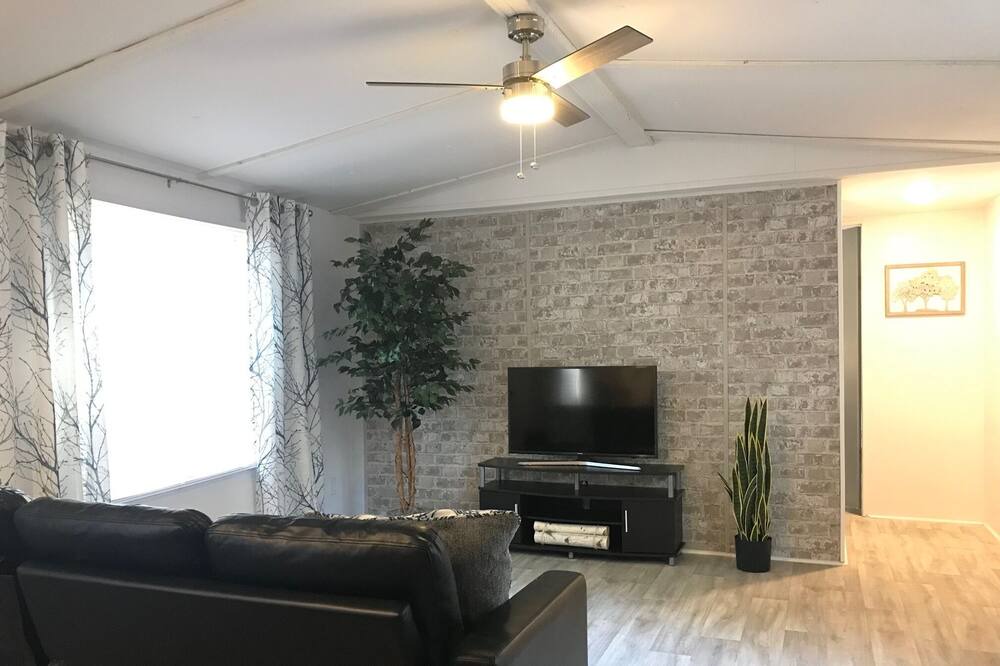 Photo of Livingroom in High Springs