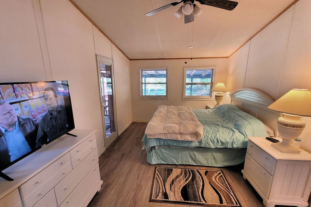 Photo of Bathroom in Cedar Key