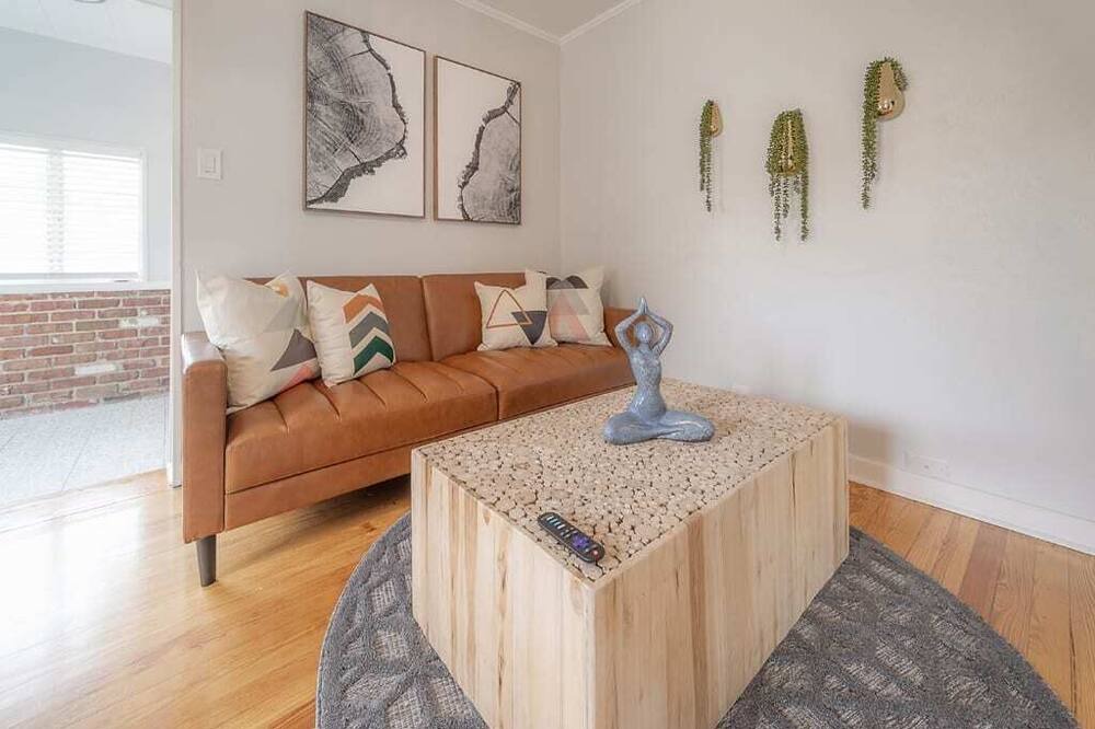 Photo of Livingroom in Riverside Heights