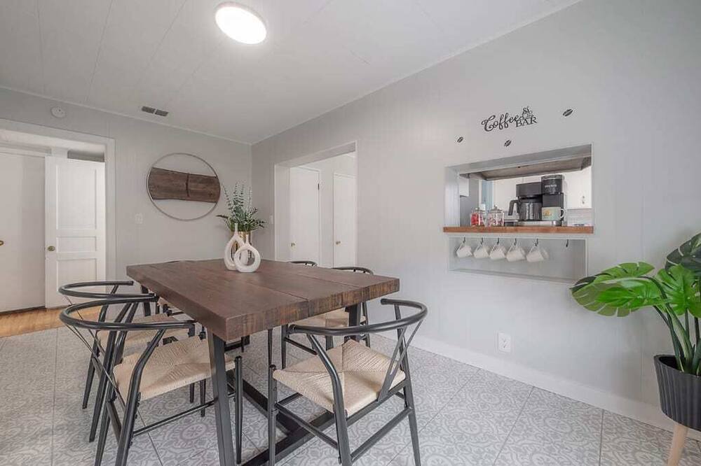 Photo of Bedroom in Riverside Heights