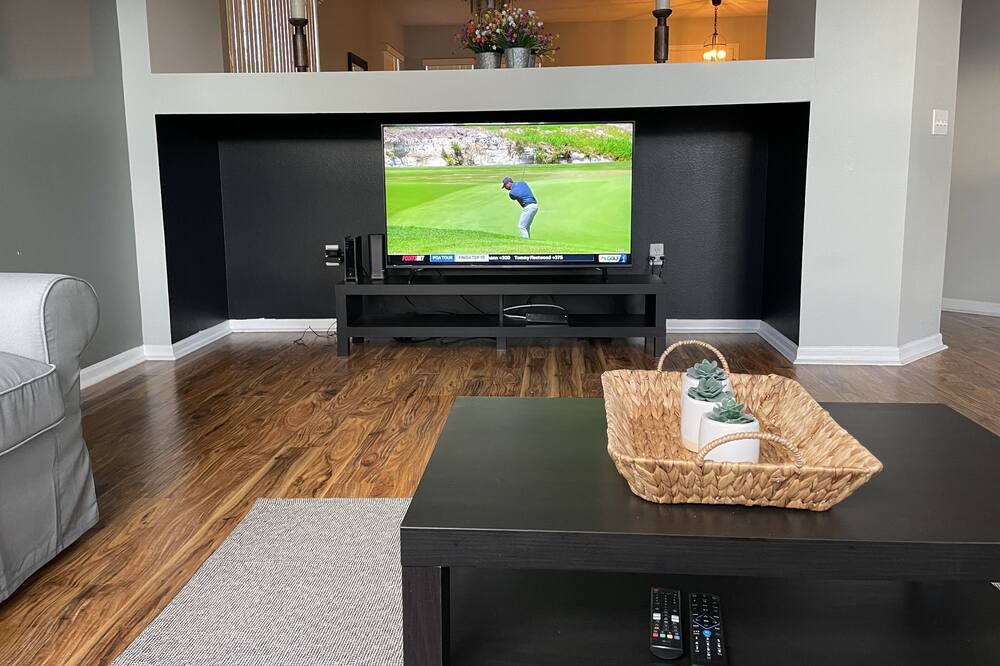 Photo of Livingroom in West Stonebridge