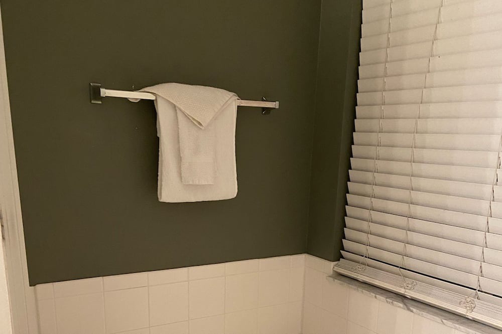 Photo of Bathroom in West Stonebridge
