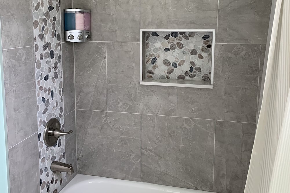 Photo of Bathroom in Rockledge