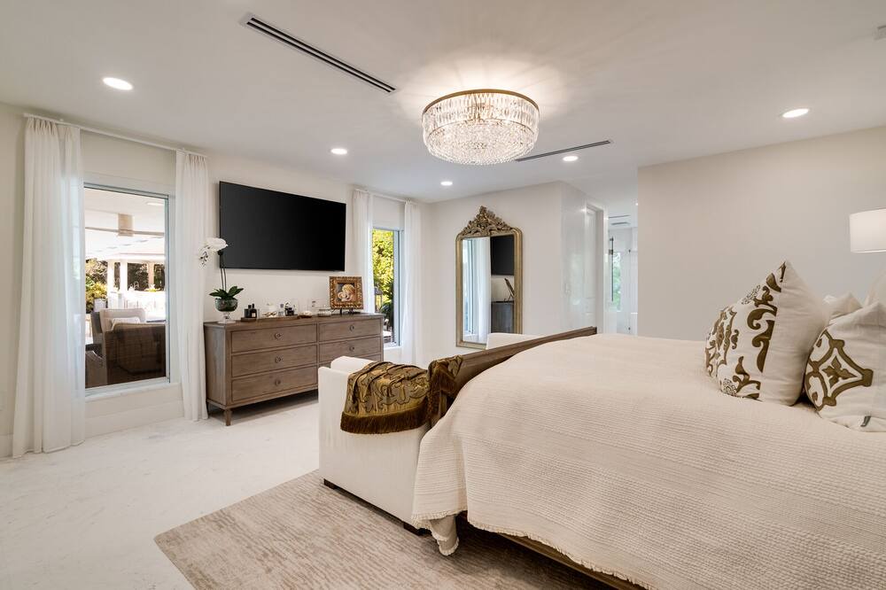 Photo of Bedroom in Pinecrest