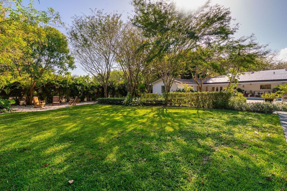Photo of Outdoor in Pinecrest