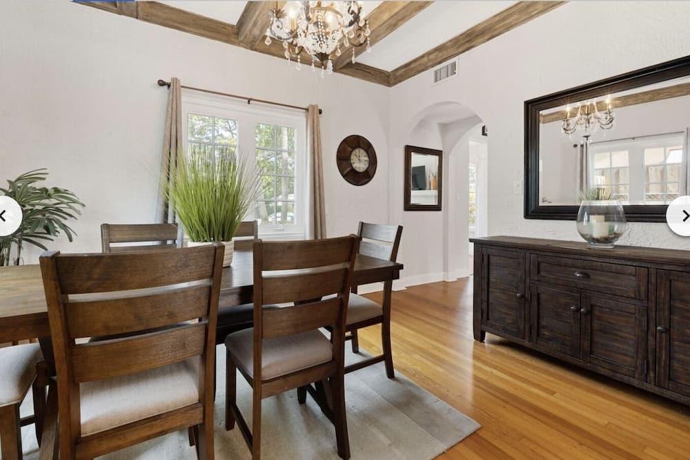 Photo of Bedroom in Old Northwood