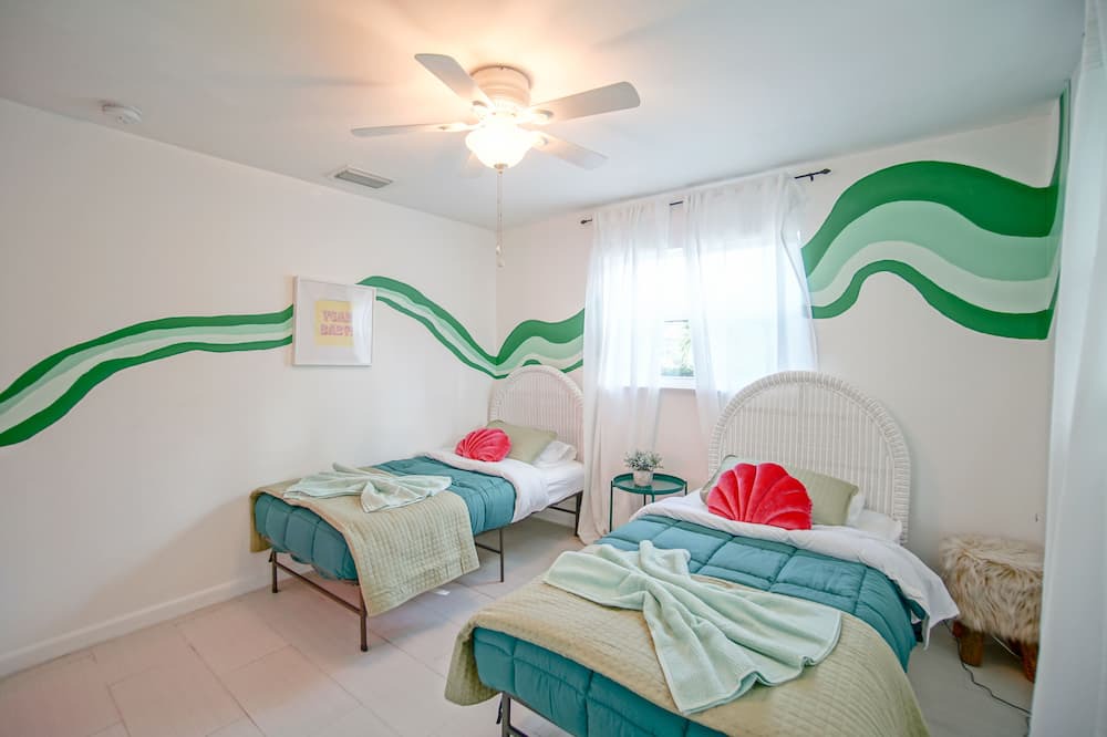 Photo of Bedroom in River Oaks
