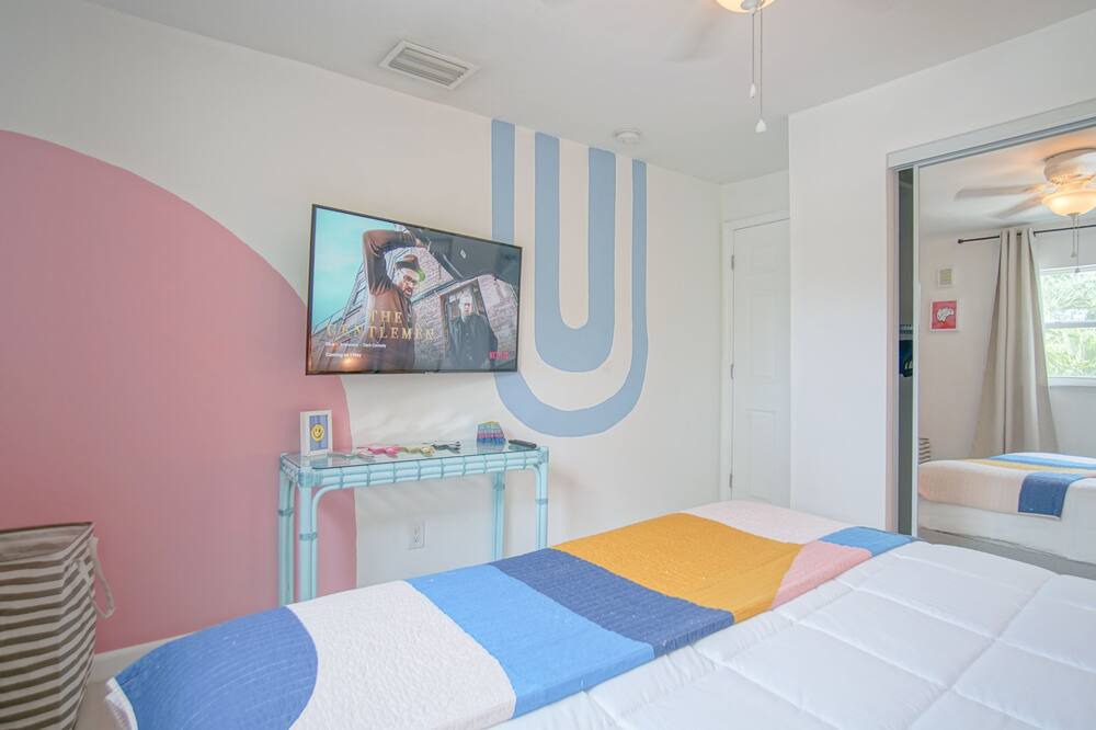 Photo of Bedroom in River Oaks