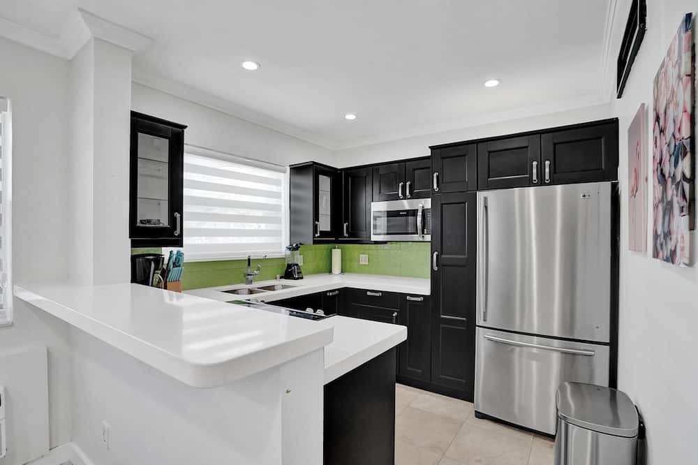 Photo of Kitchen in Bay Harbor Islands
