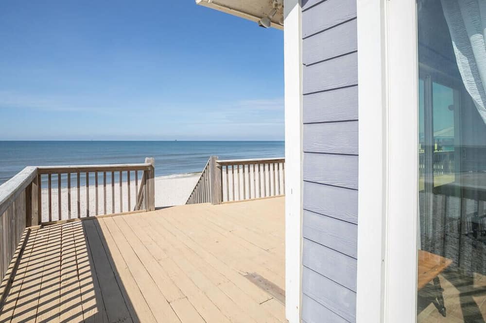 Photo of Patio Balcony in Surf Side Shores