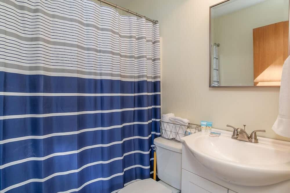 Photo of Bathroom in Surf Side Shores