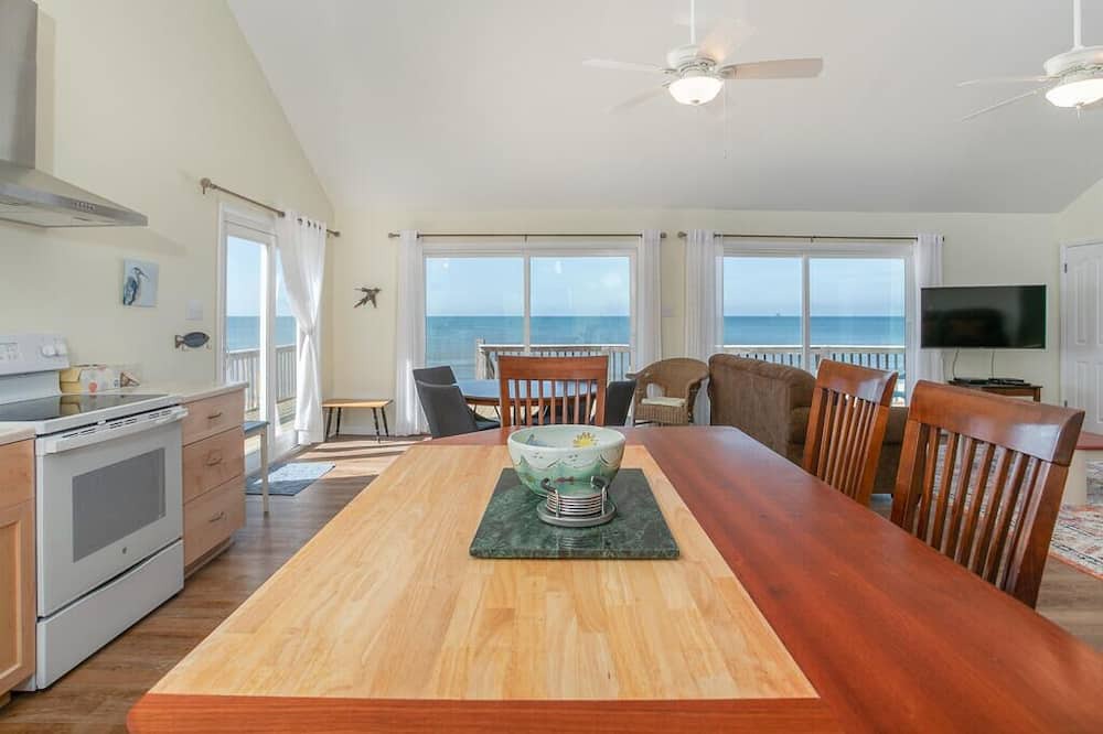 Photo of Kitchen in Surf Side Shores