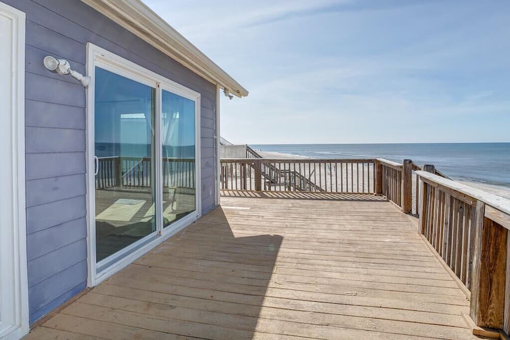 Photo of Patio Balcony in Surf Side Shores