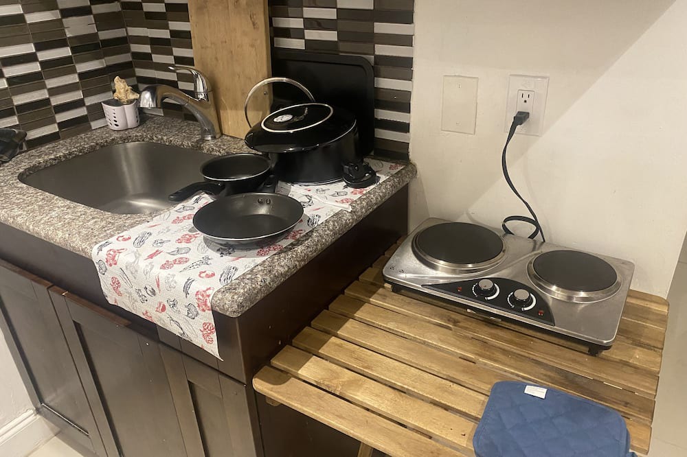 Photo of Kitchen in West Little River