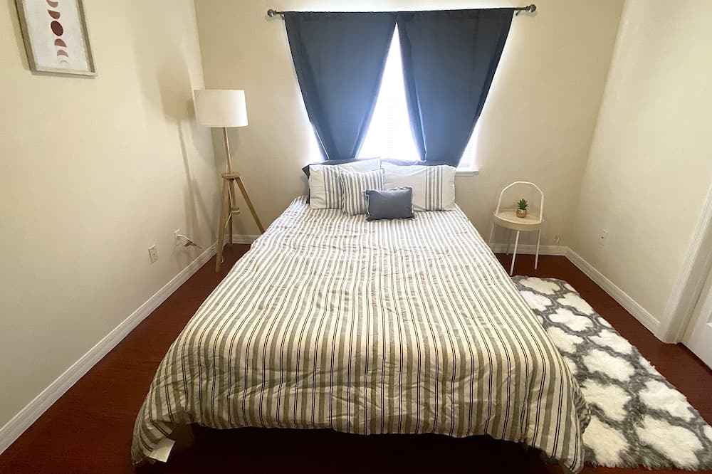 Photo of Bedroom in Vista East