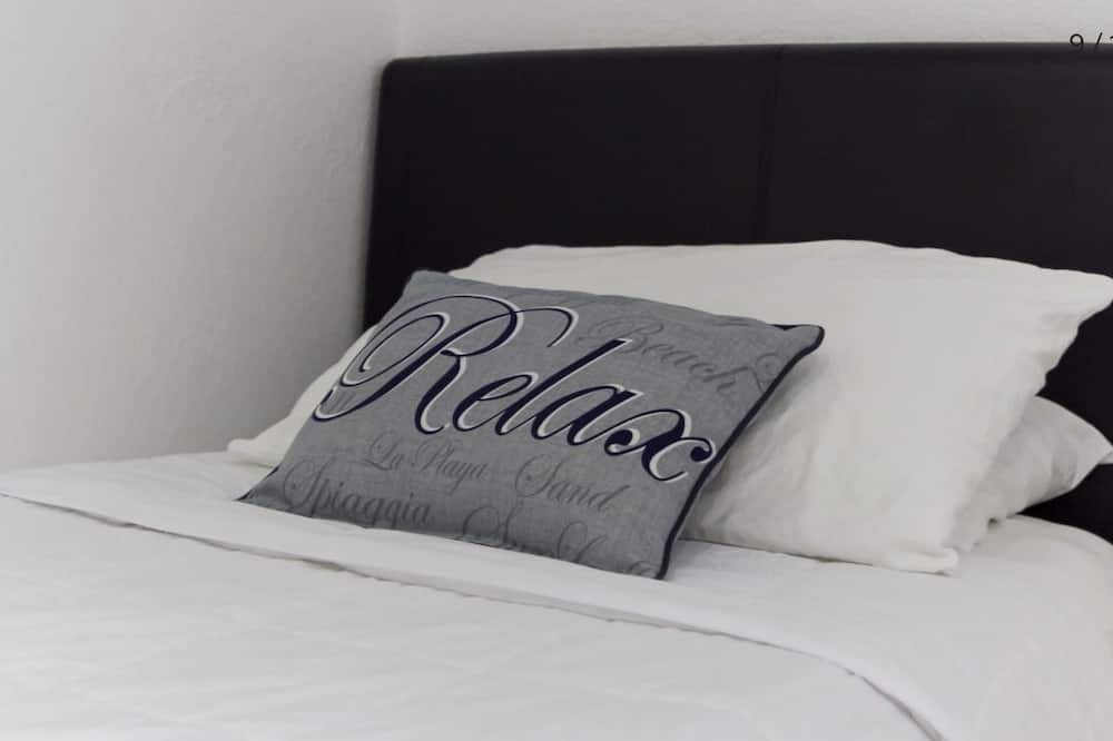Photo of Bedroom in Tamiami