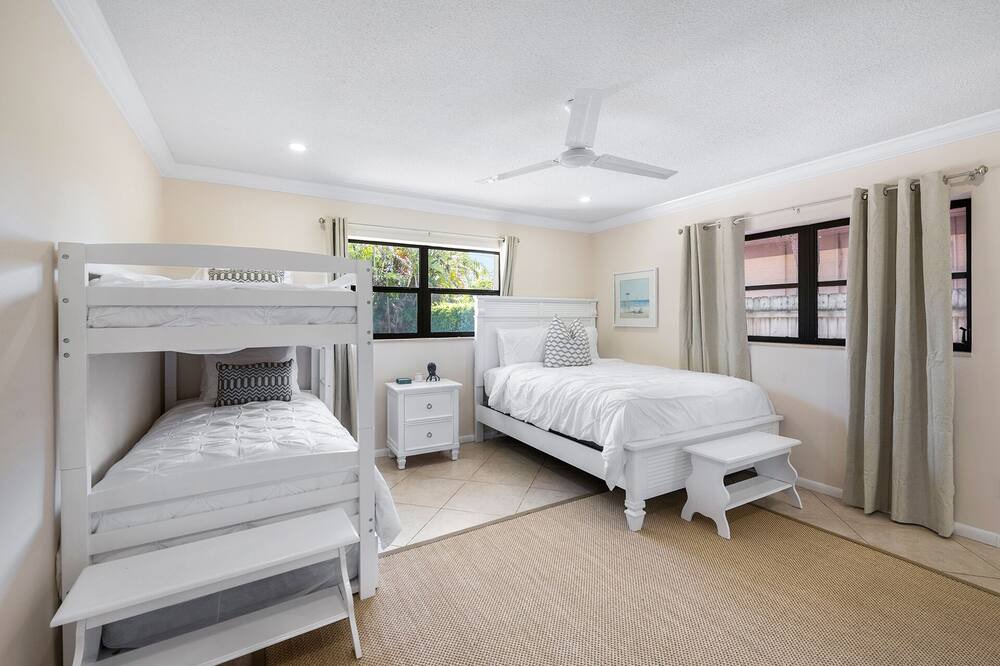 Photo of Bedroom in Santa Barbara Estates