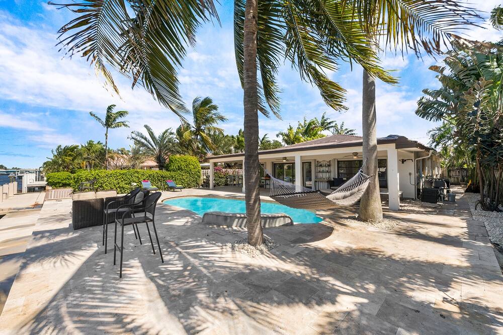 Photo of Outdoor in Santa Barbara Estates