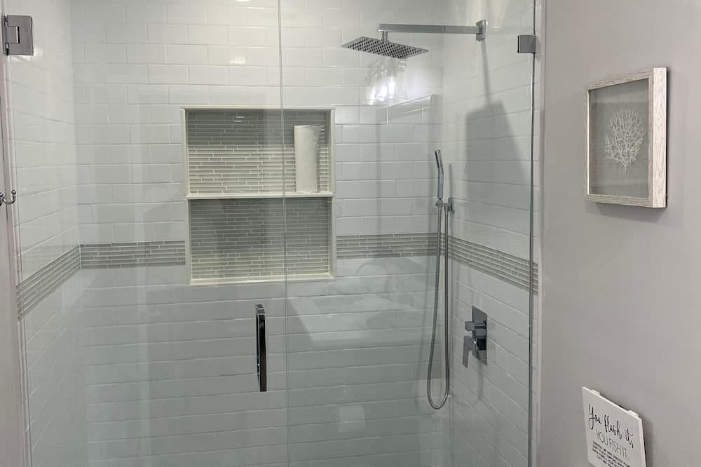 Photo of Bathroom in Santa Barbara Estates