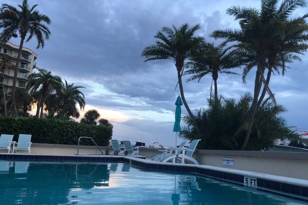 Photo of Outdoor in Island Estate