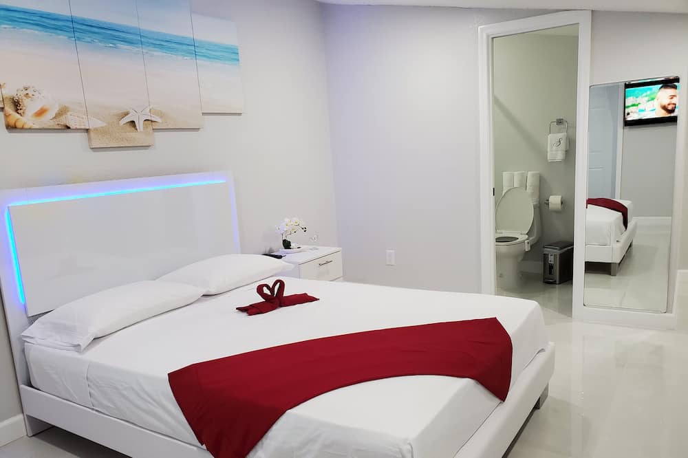 Photo of Bedroom in West Hollywood