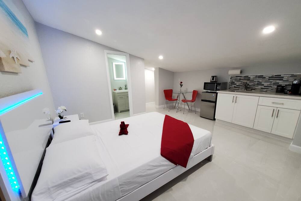 Photo of Bedroom in West Hollywood
