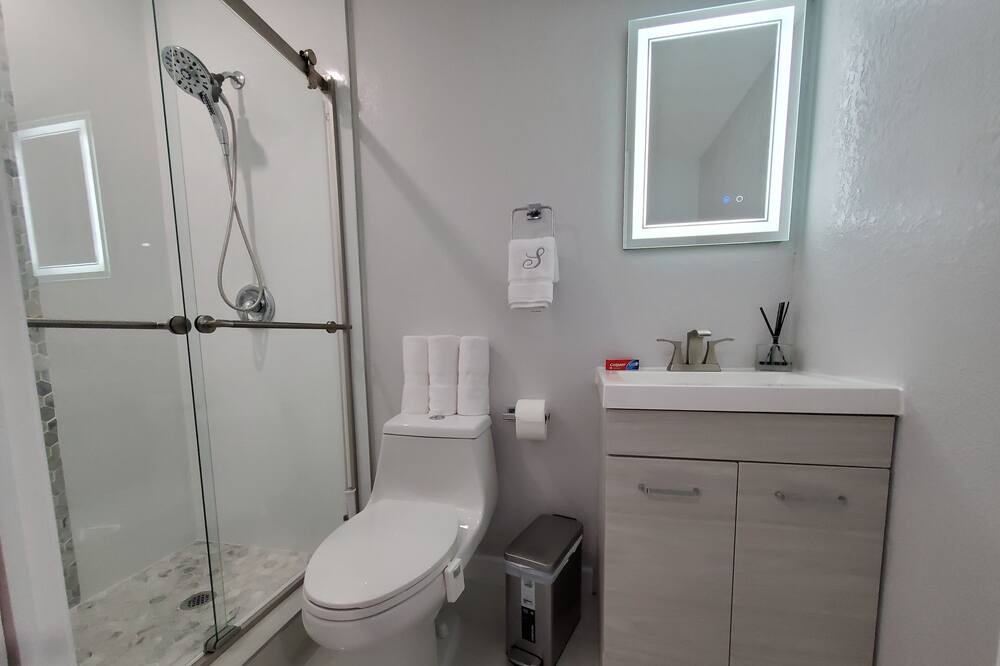 Photo of Bathroom in West Hollywood