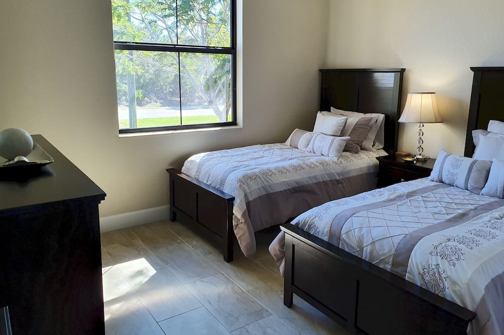Photo of Bedroom in South Gulf Cove